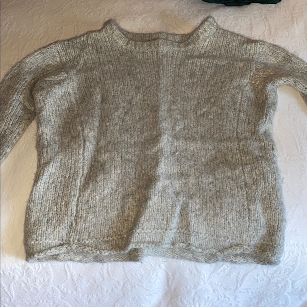 Light grey sweater